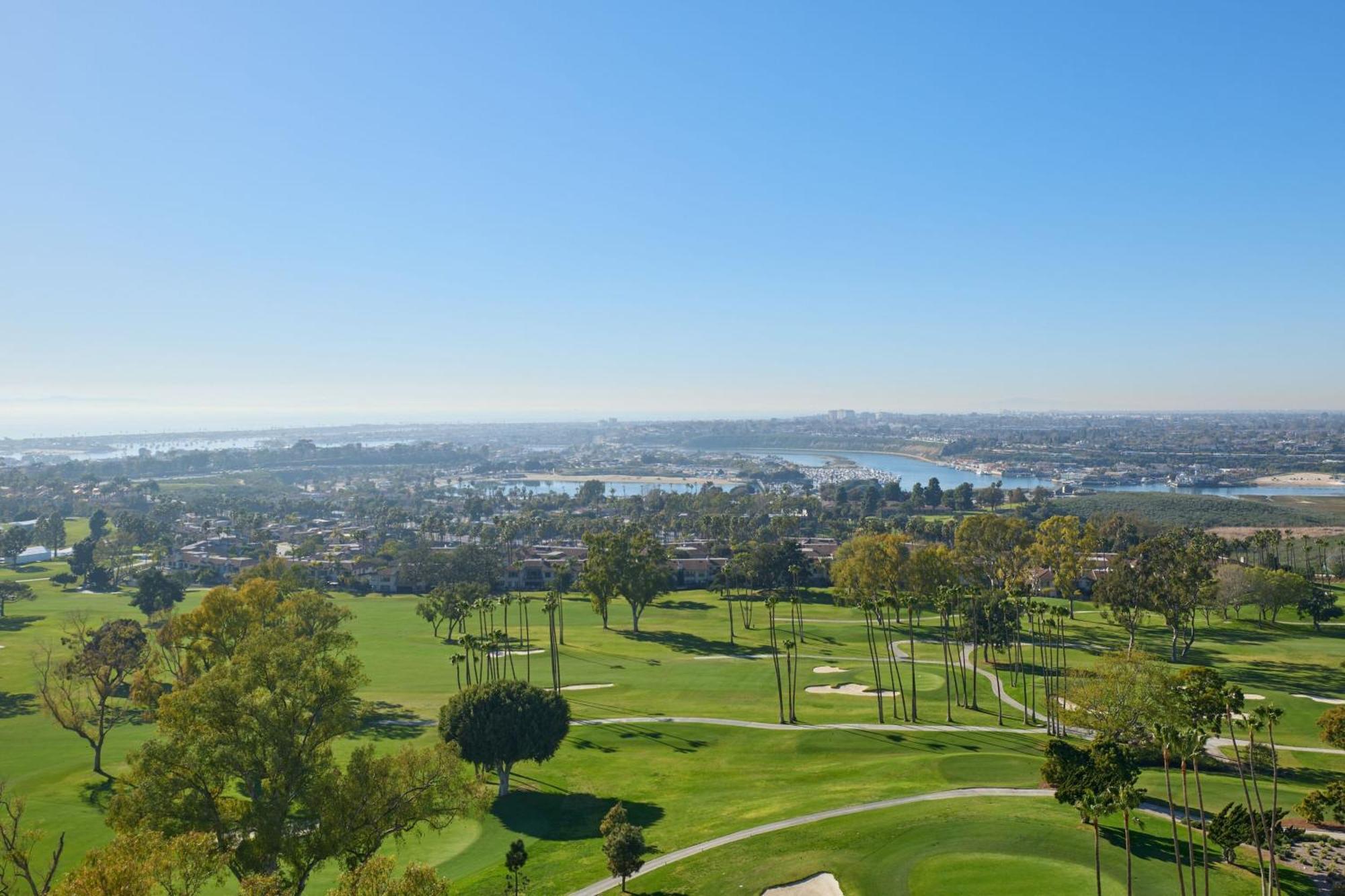 Vea Newport Beach, A Marriott Resort & Spa Exterior photo